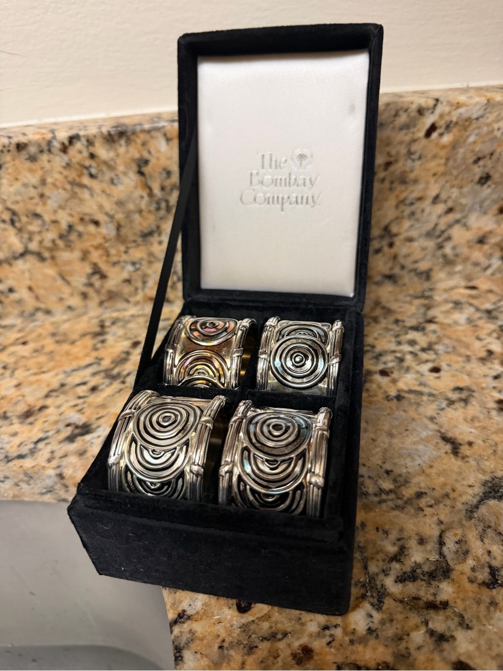 Vintage Godinger silver co art deco silver plated napkins rings, set of 4 Bombay